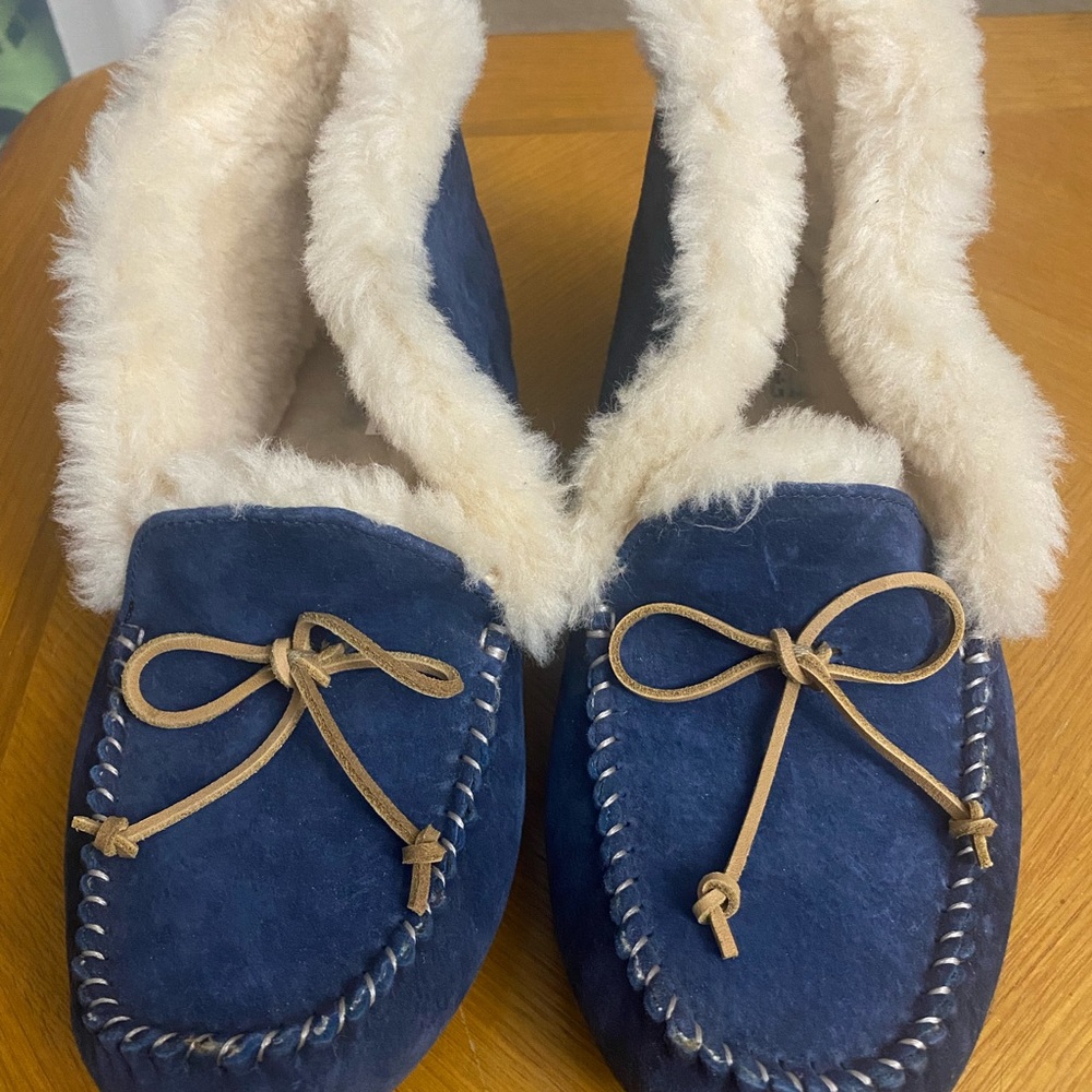UGG Alena slipper size 10